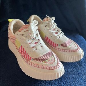 New Dolce Vita Dolen Pink Multi Woven Wms Sneakers Size 7.5